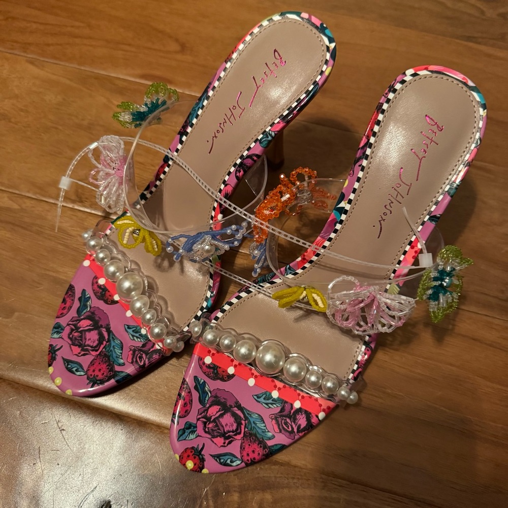 NWT BETSEY JOHNSON Goldiee Embellished Heeled Sandals Sz 11 (no original box) - Picture 9 of 14